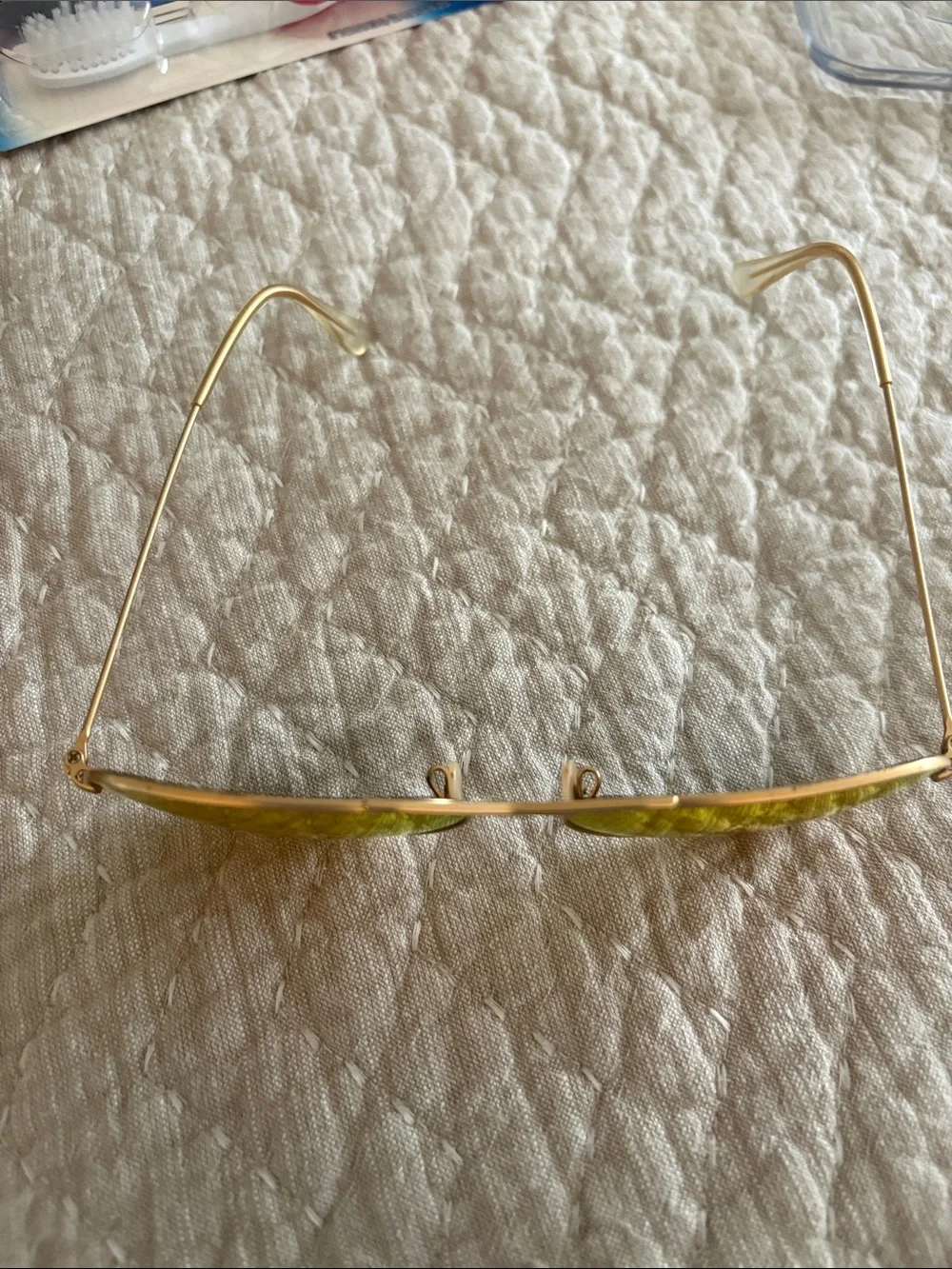 Ray-Ban iconic aviator